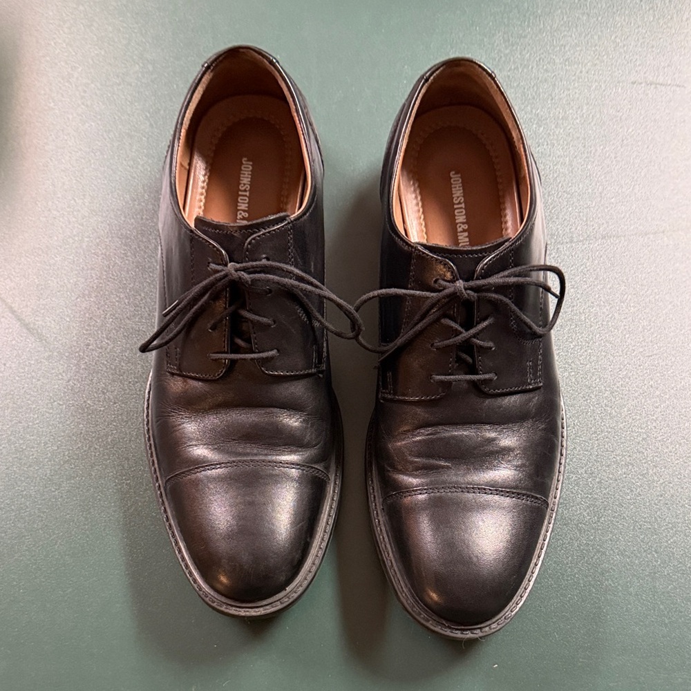 Johnston & Murphy Black Oxford Shoes